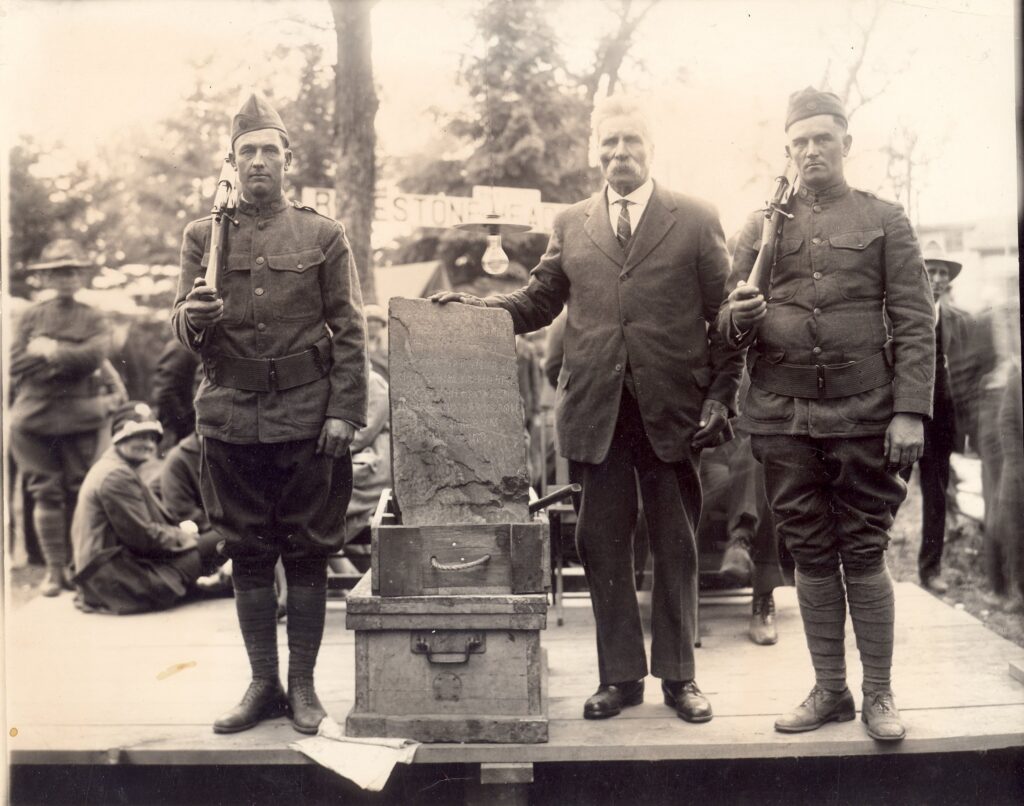 <a href="https://commons.wikimedia.org/wiki/File:RFC_Ohman_med_KRS.jpg">Hjalmar Rued Holland</a>, <a href="https://creativecommons.org/licenses/by-sa/4.0">CC BY-SA 4.0</a>, via Wikimedia Commons